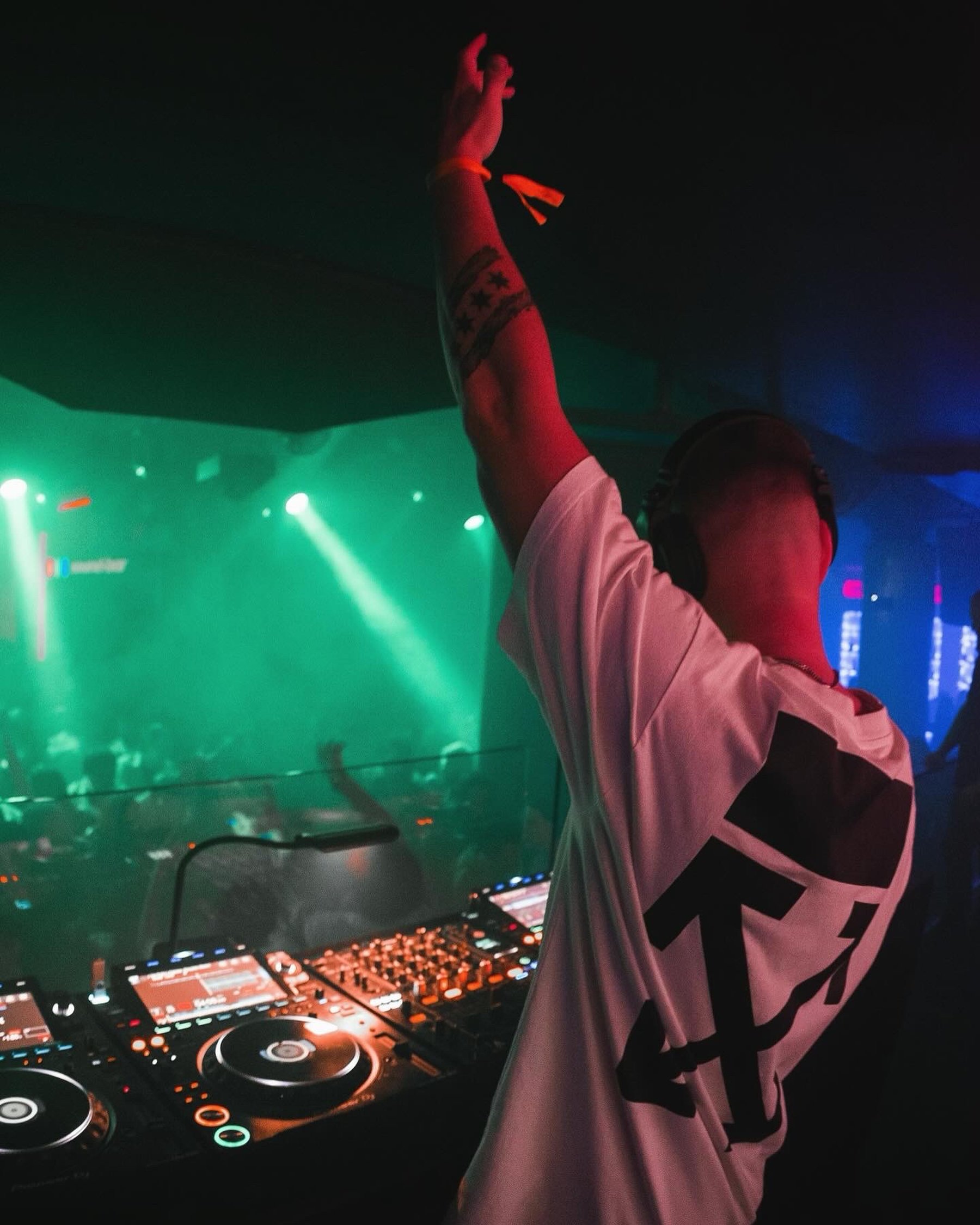 Yuri Kay performing at the decks
